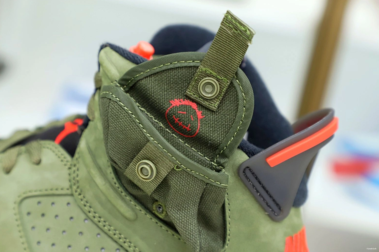 X RETRO SCOTT AIR JORDAN 'OLIVE' TRAVIS 6 0901